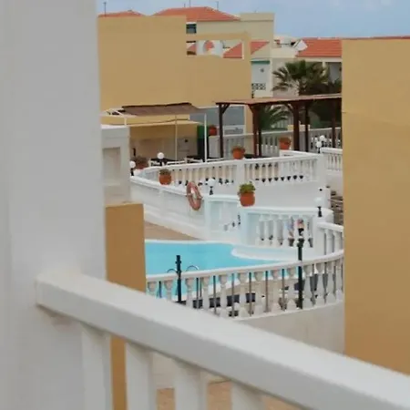 Апартаменты Caleta Paraiso 140 *